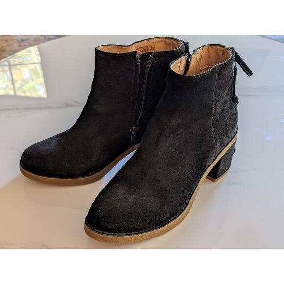 Ugg Australia Corinne Black Suede Back Stitch Heeled Ankle Boot Bootie Sz 8.5 - Picture 2 of 8